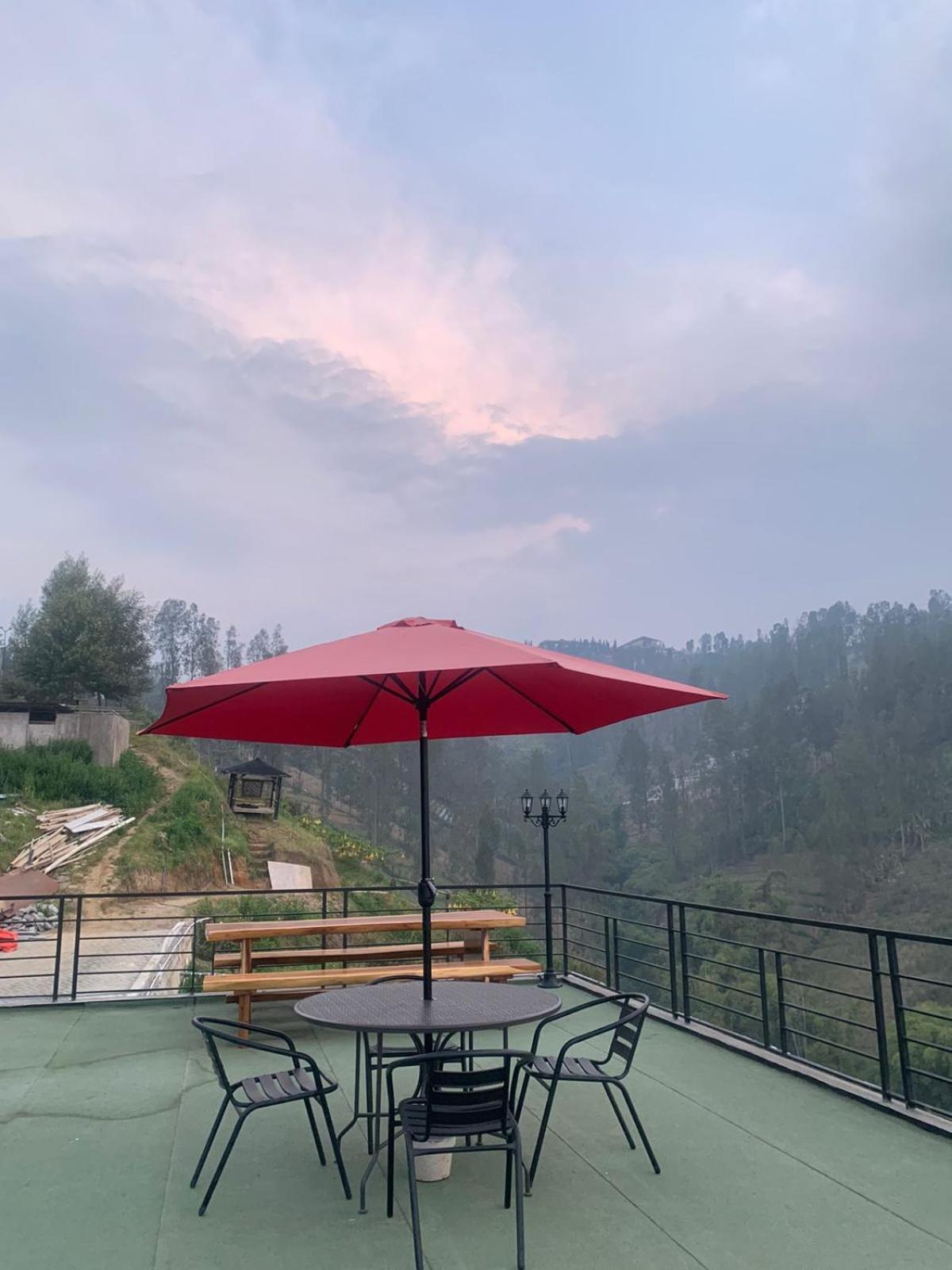 Hotel Nature Bromo And Resort Pasuruan Extérieur photo
