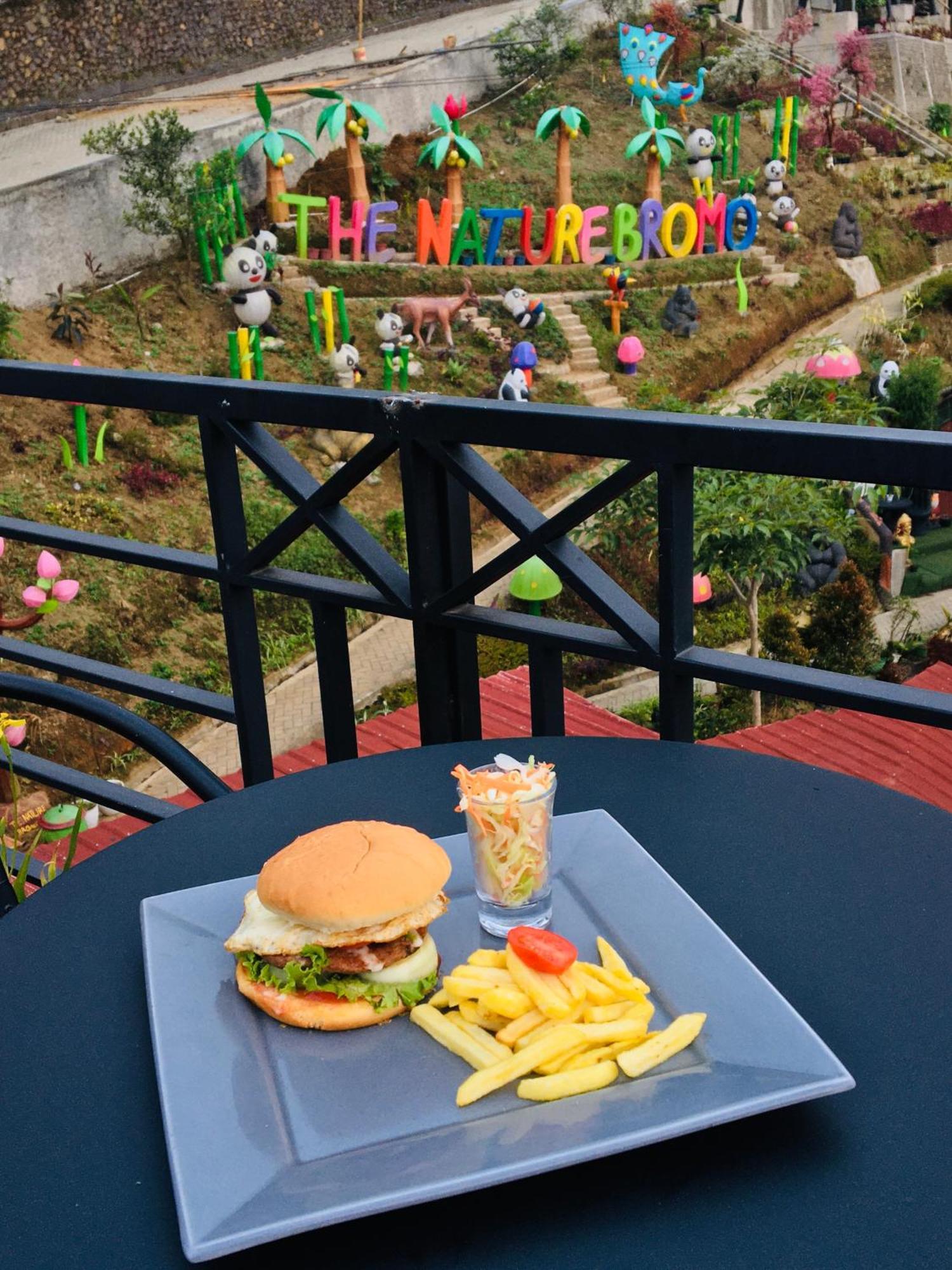 Hotel Nature Bromo And Resort Pasuruan Extérieur photo